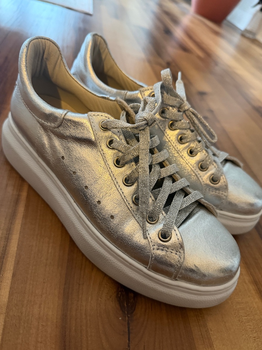 Nanette Lepore Silver Metallic Low-Top Sneakers